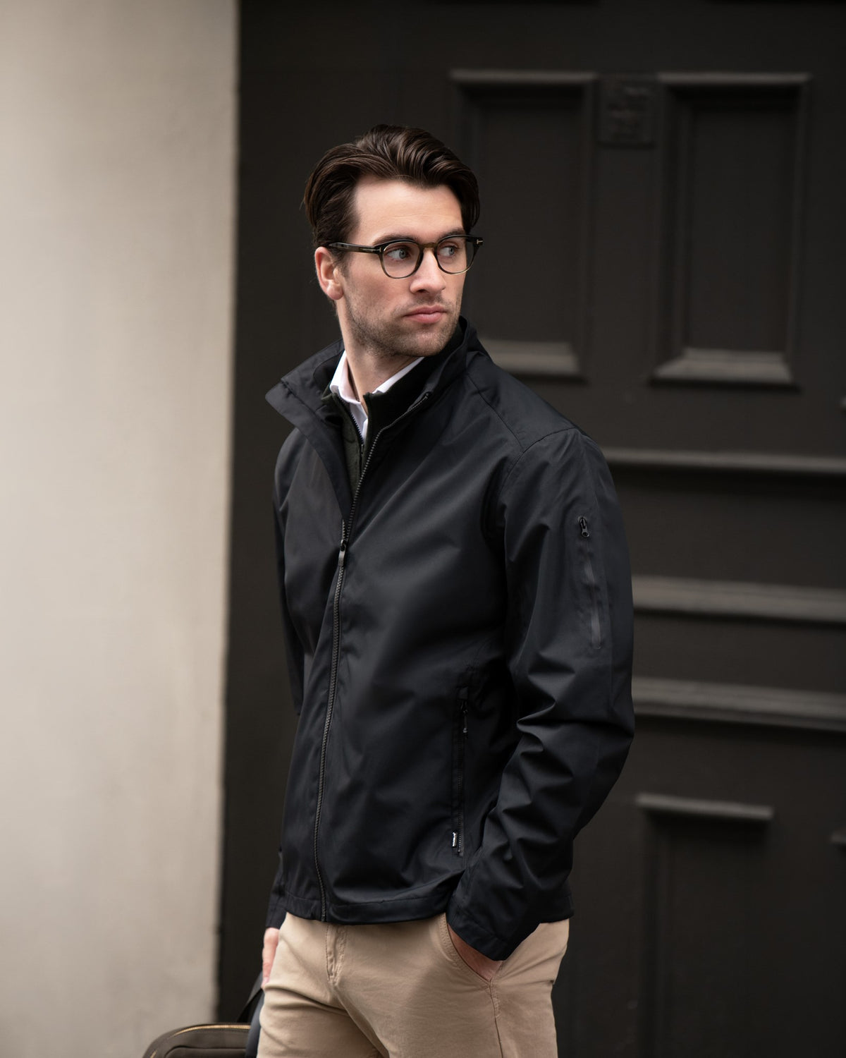 Redmond Men Black SS24 Modelimage (1)