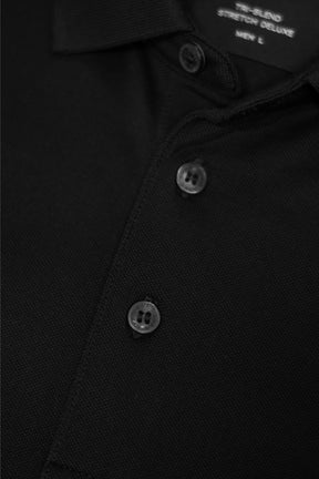 Altavista Men Black Closeup 5