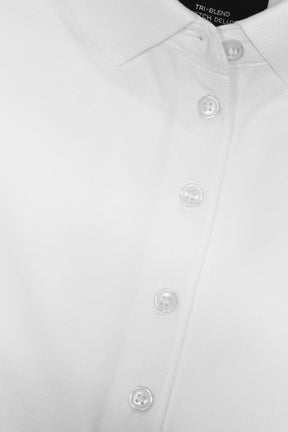 Altavista Women White Closeup 5