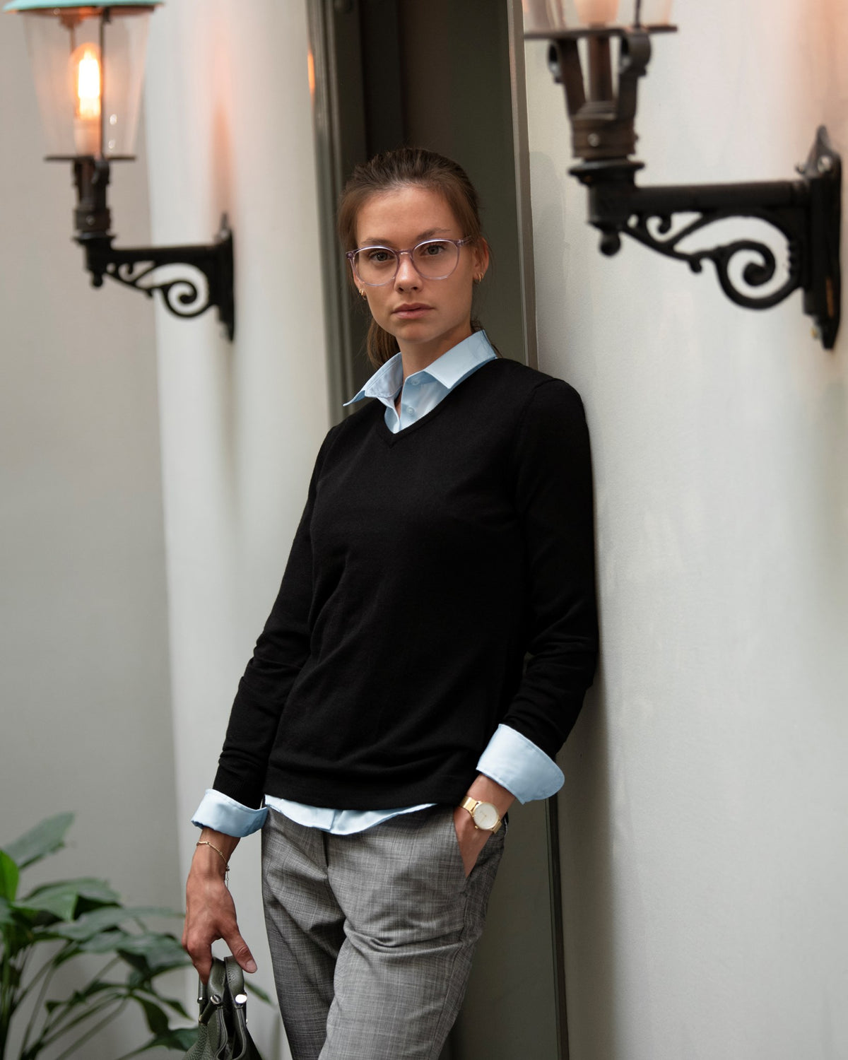Ashbury Women Black AW23 Modelimage (1)