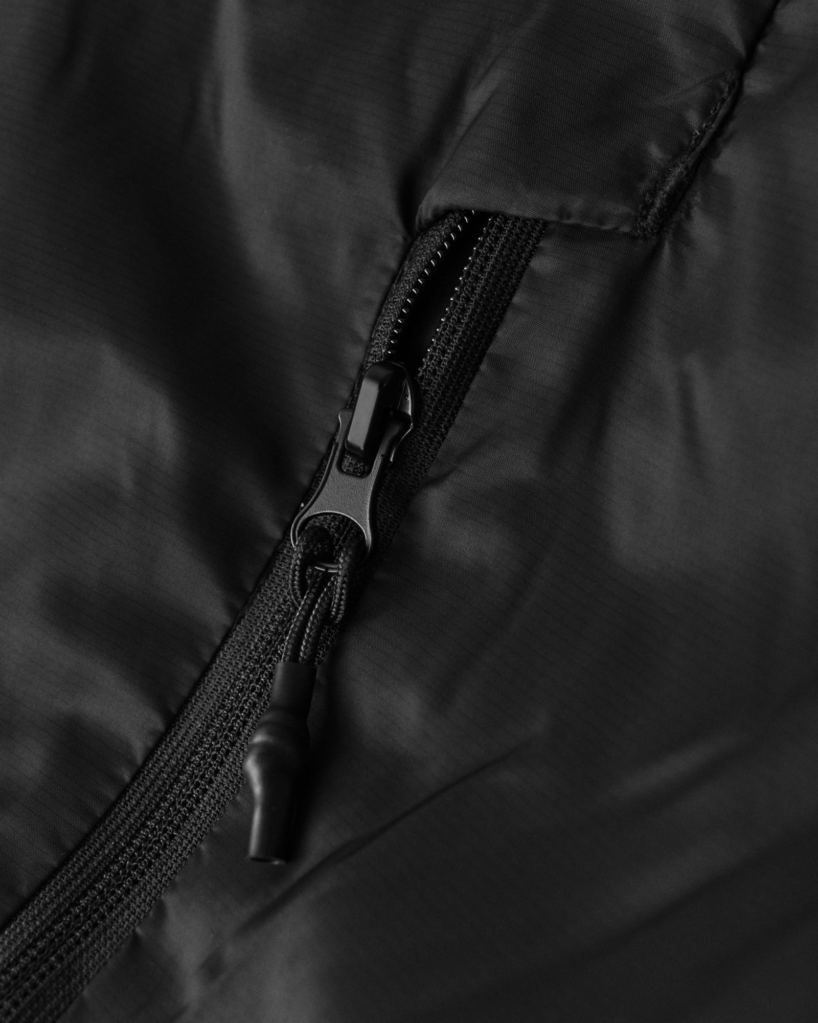 Aspen Men Black Back