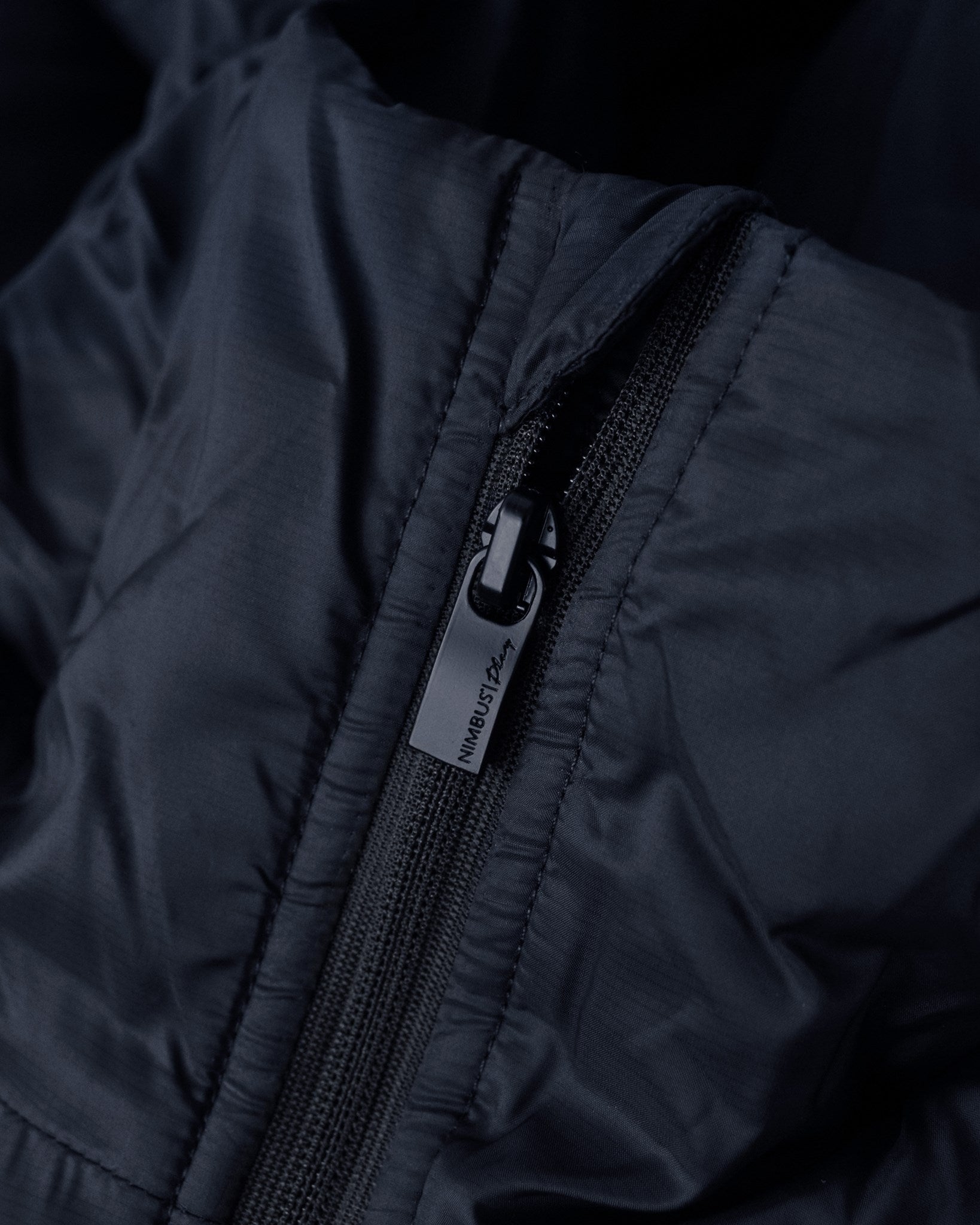 Aspen Men Navy Closeup 1