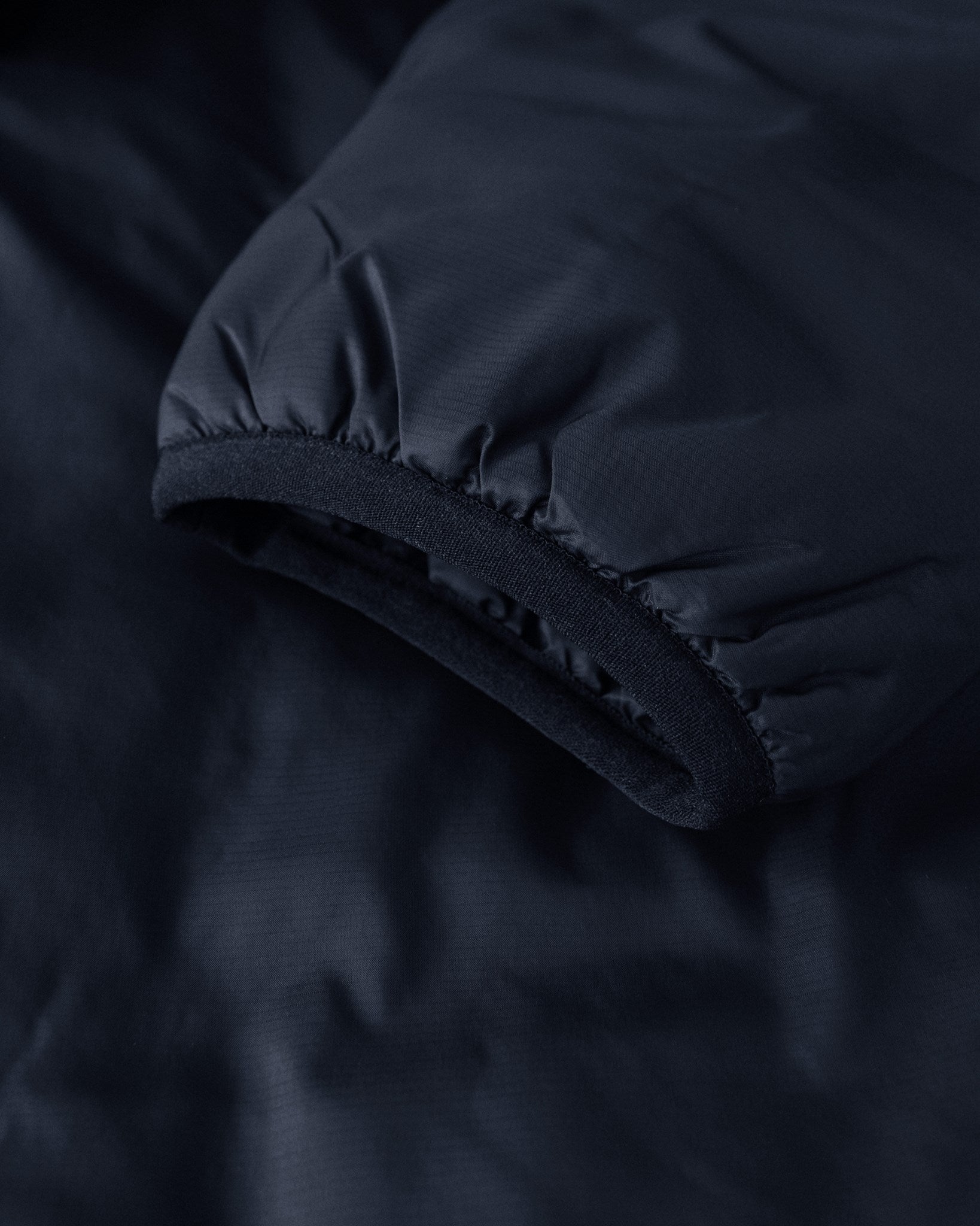 Aspen Men Navy Closeup 2