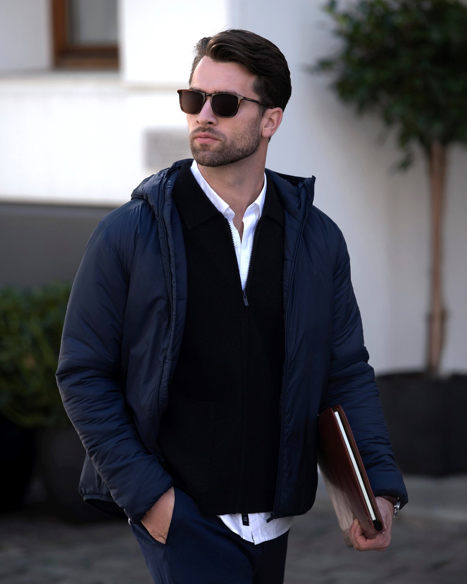 Aspen Men Black Back