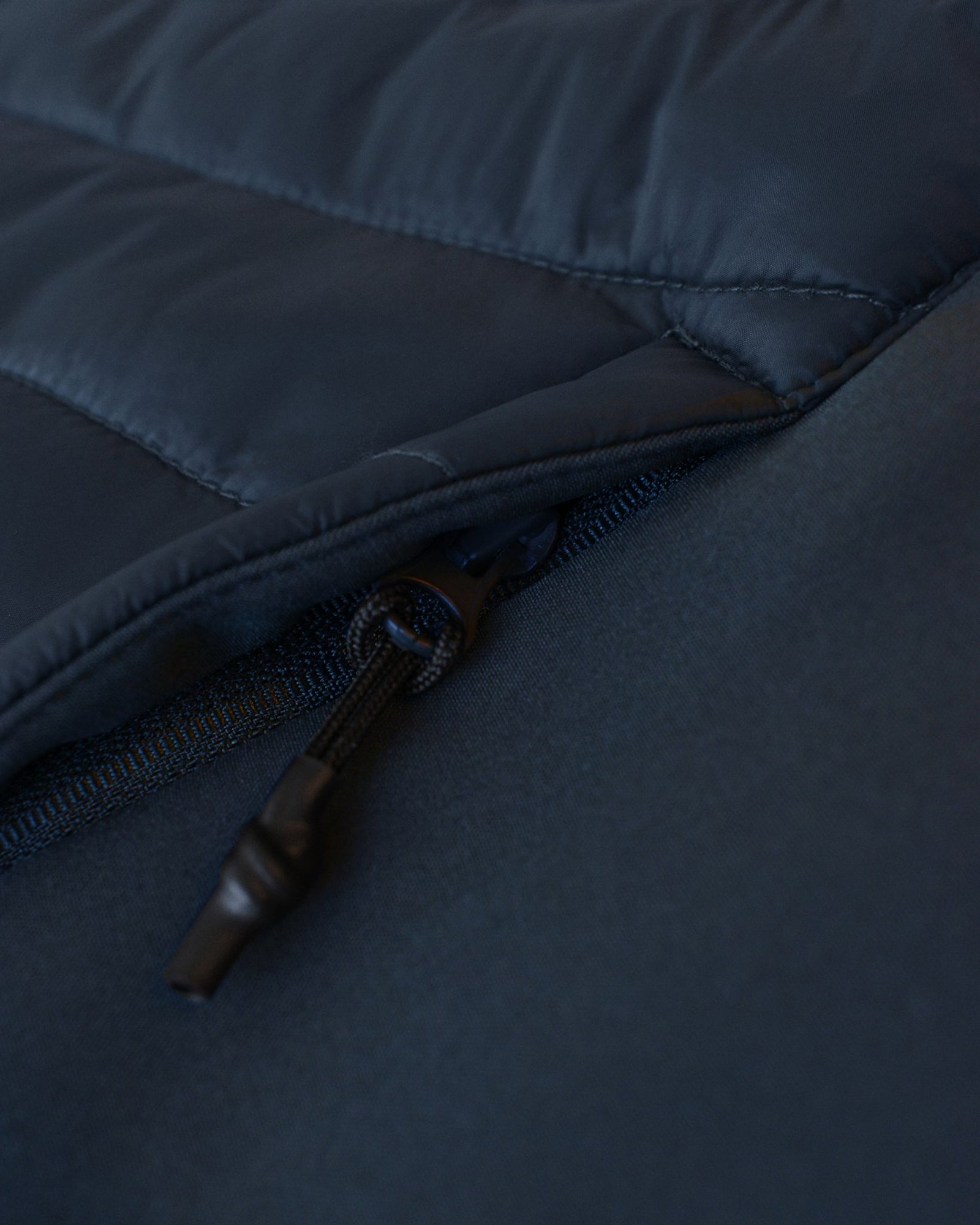 Bloomsdale Women Navy Back