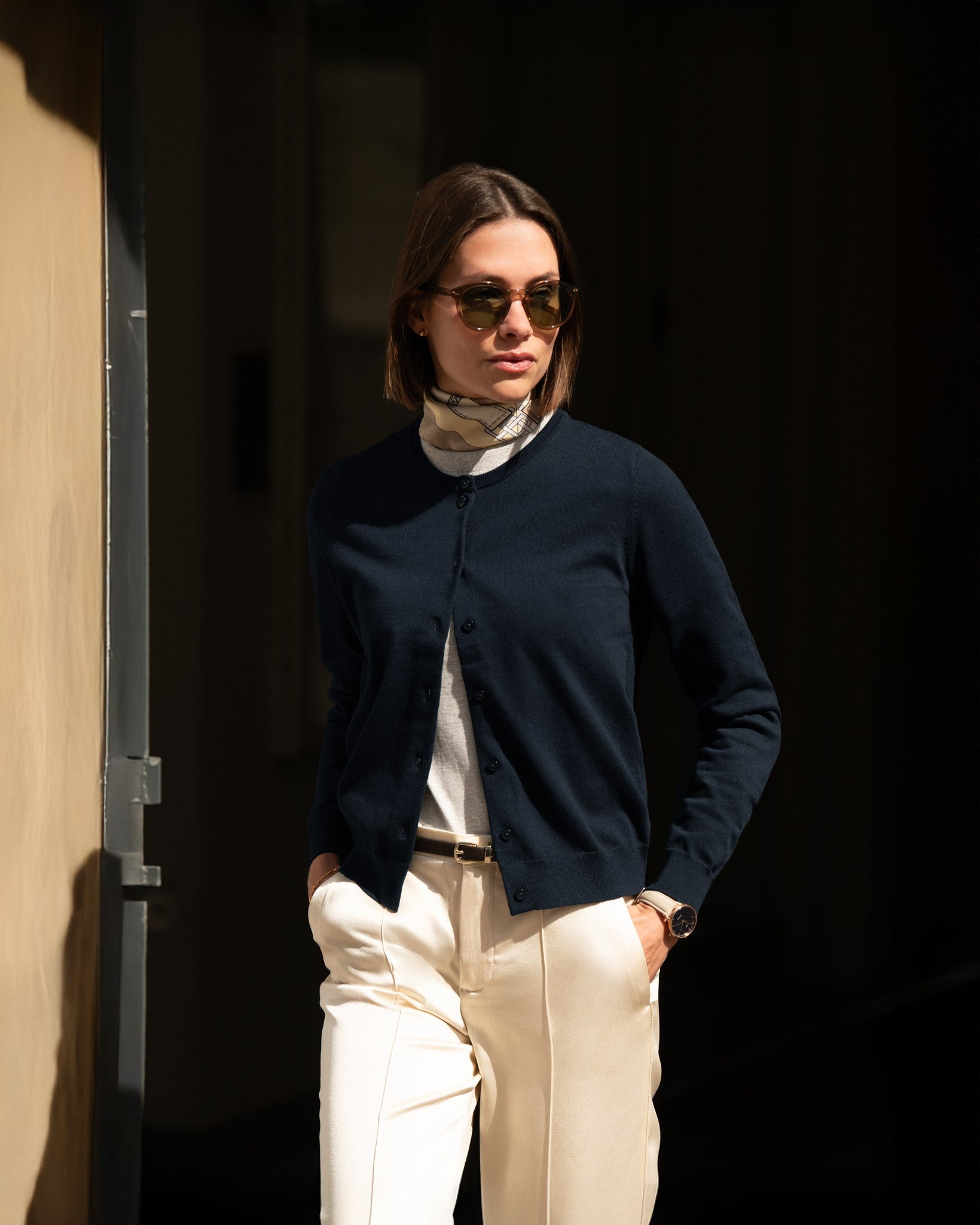 Brighton Cardigan Women Navy AW25 Modelimage (1)