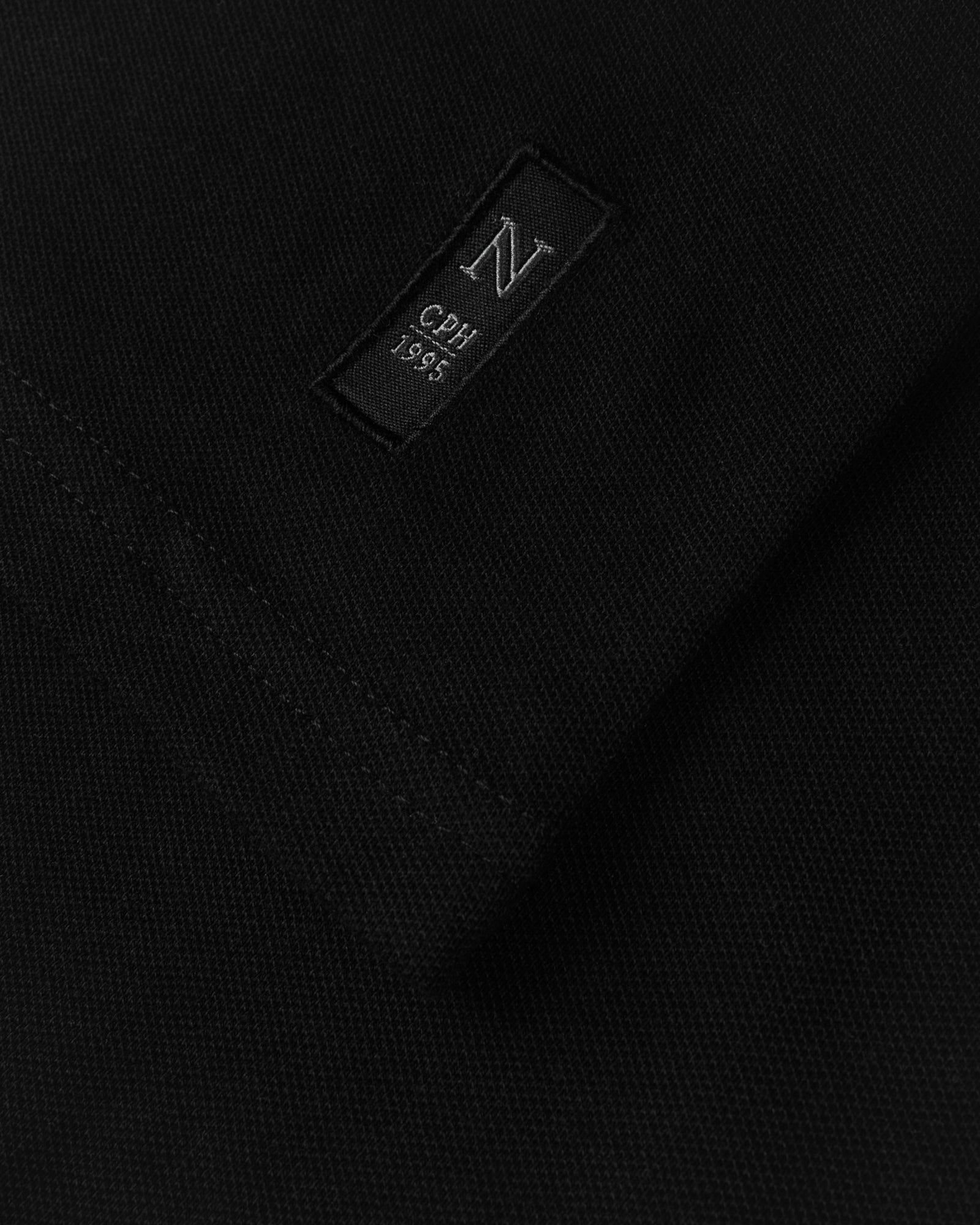 Danbury Men Black Back