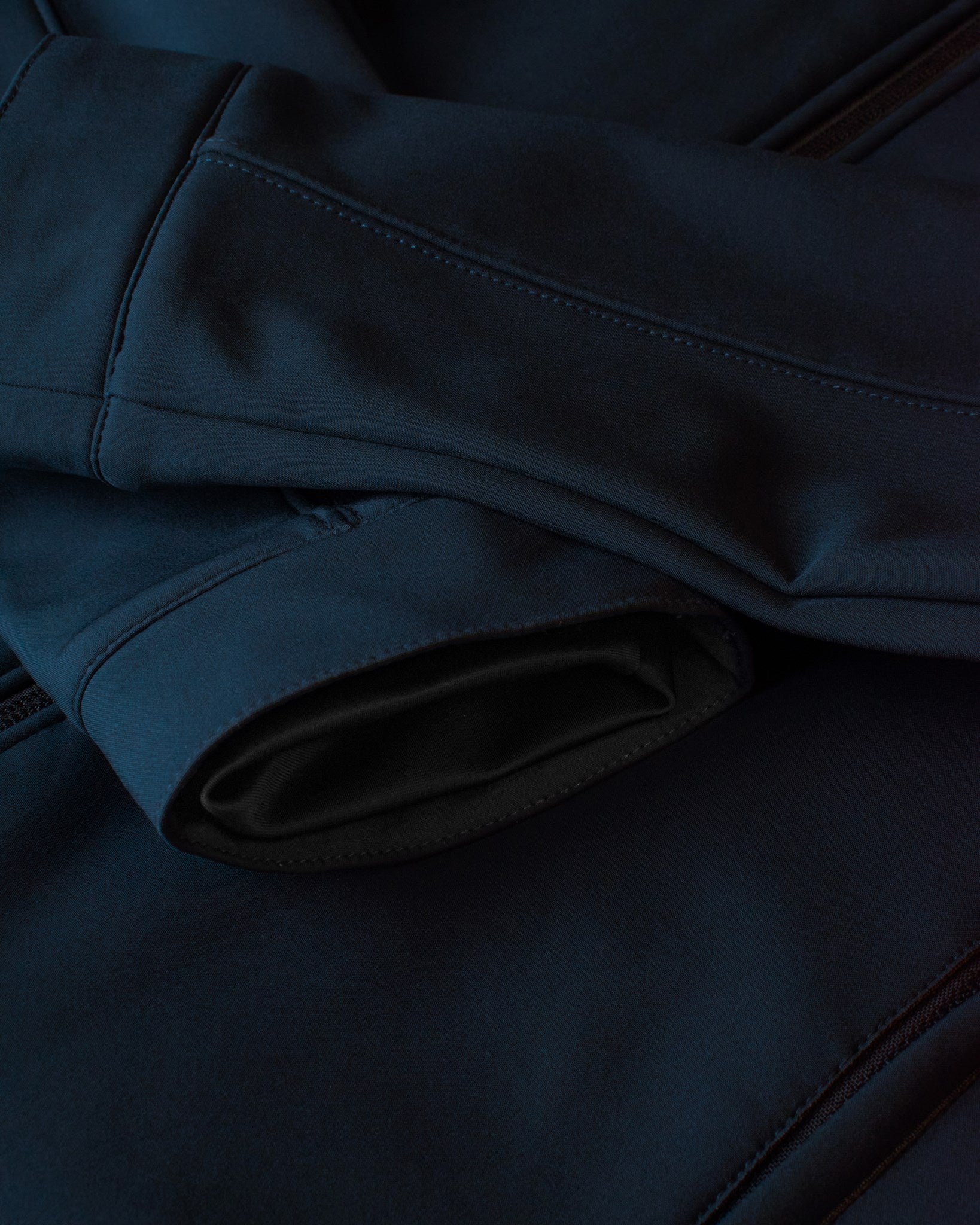 Duxbury Men Navy Closeup 3