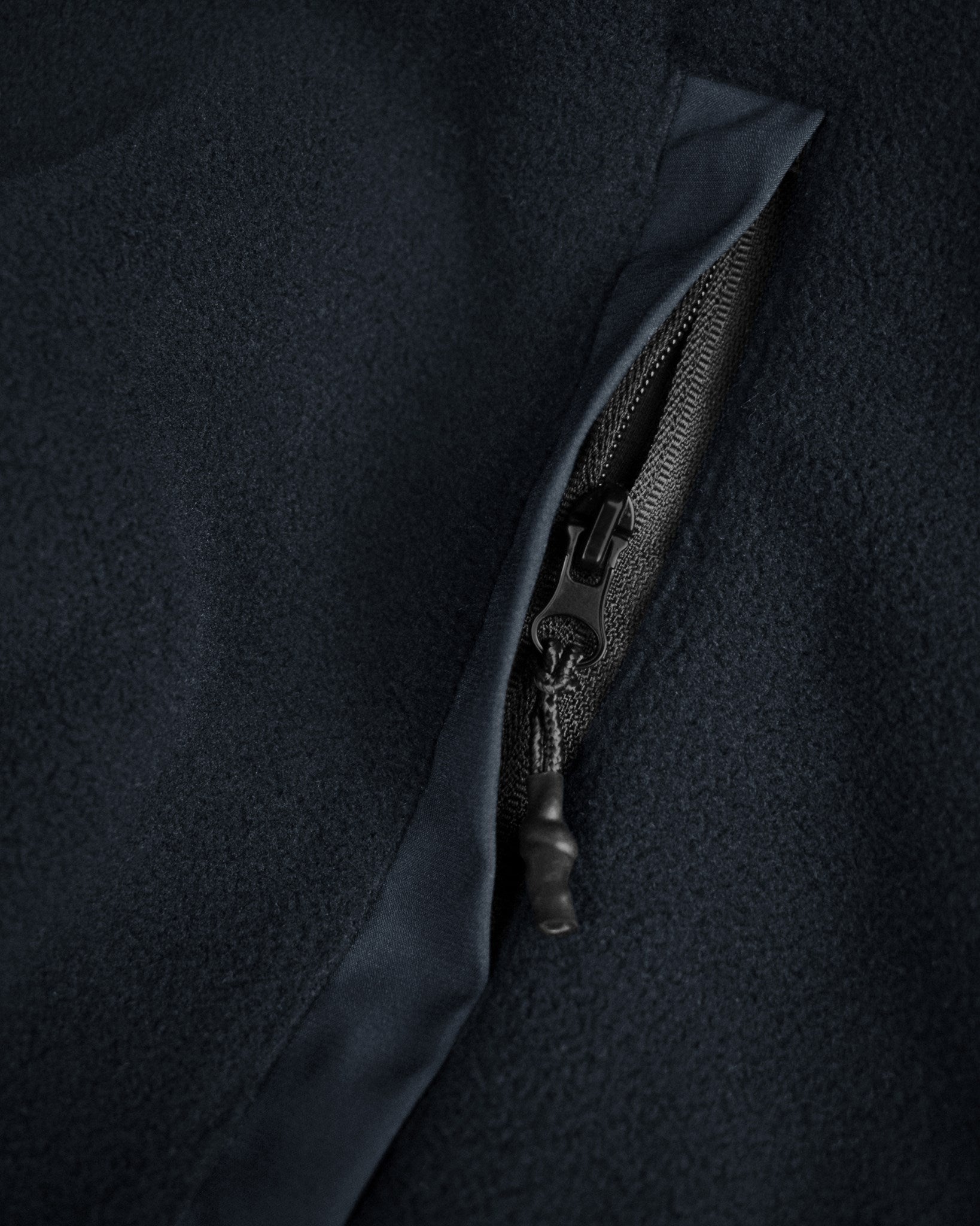 Higland Unisex Navy Closeup 4