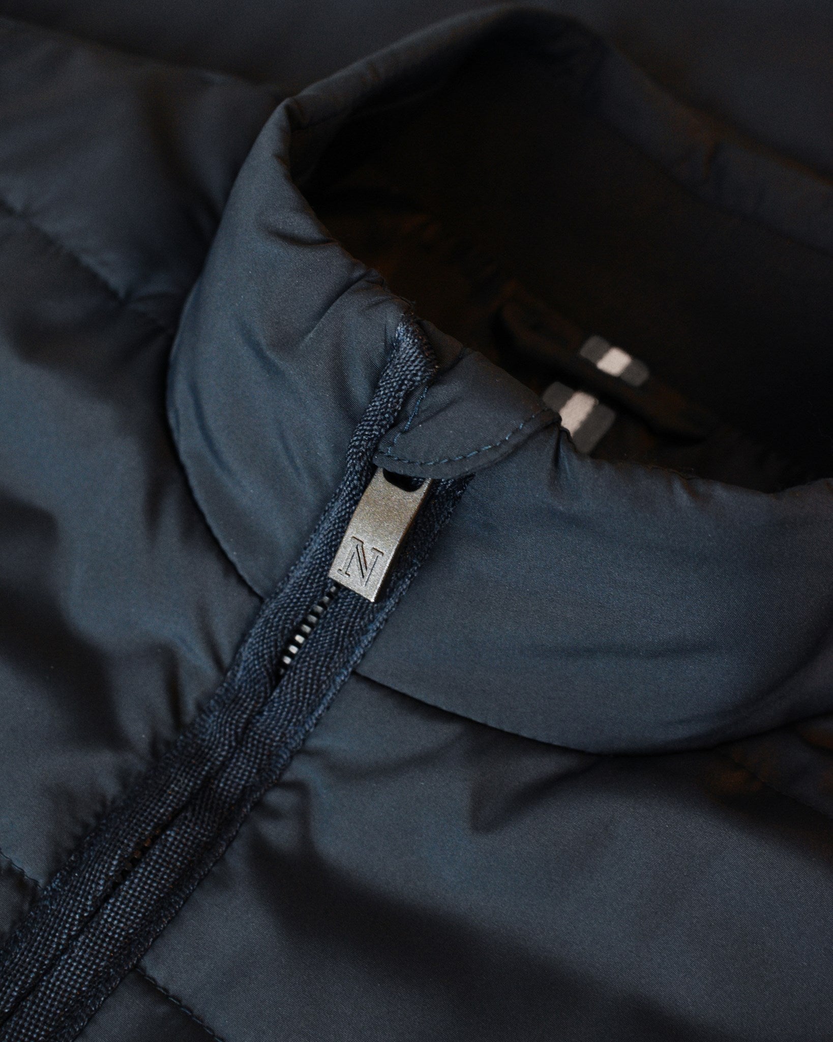 Hudson Men Dark Navy Closeup 3