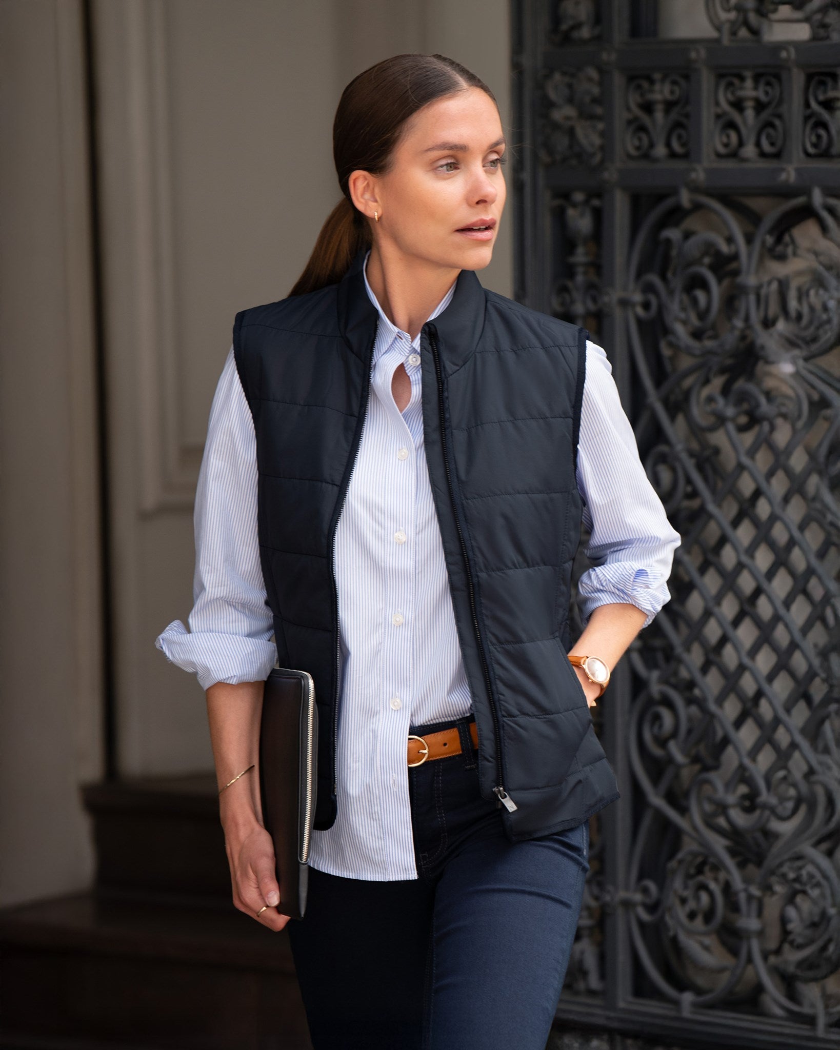 Hudson Women Dark Navy AW24 Modelimage