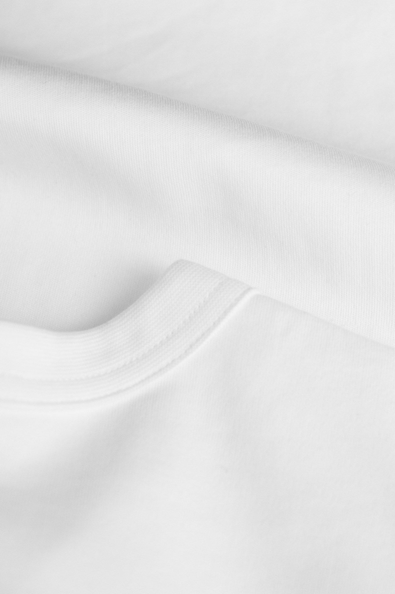 Santa Monica Men Women White Closeup 5