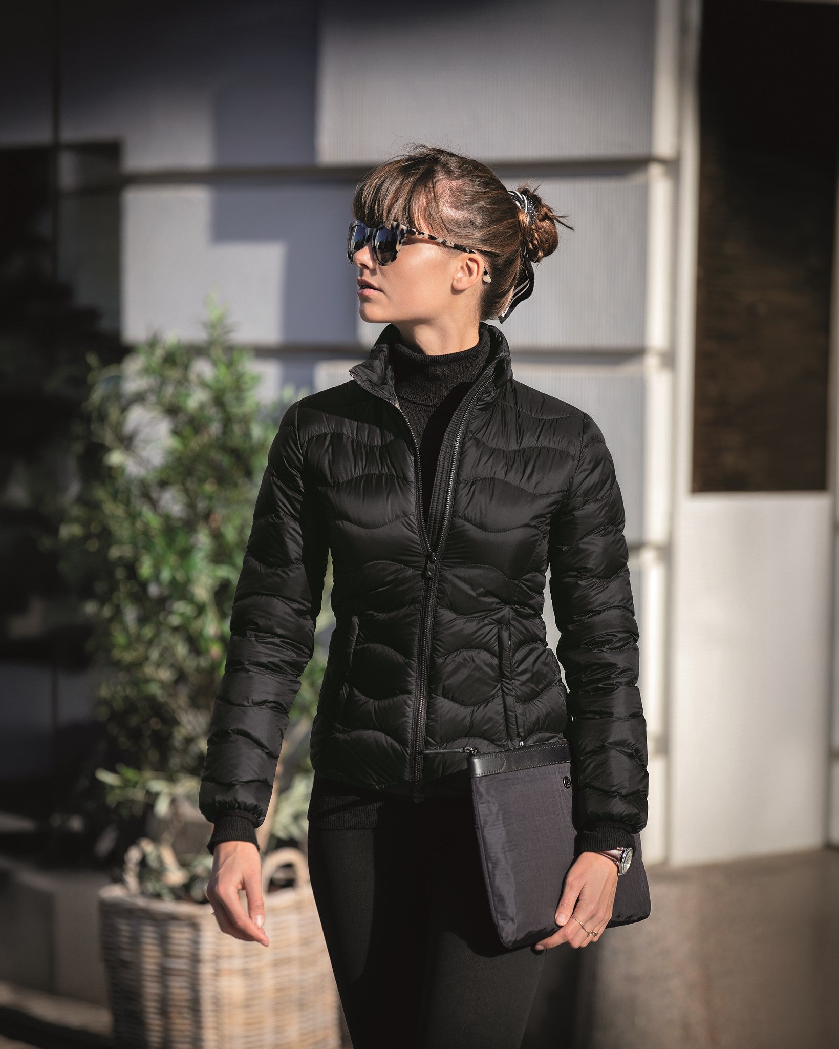 Sierra Women Black SS19 Modelimage