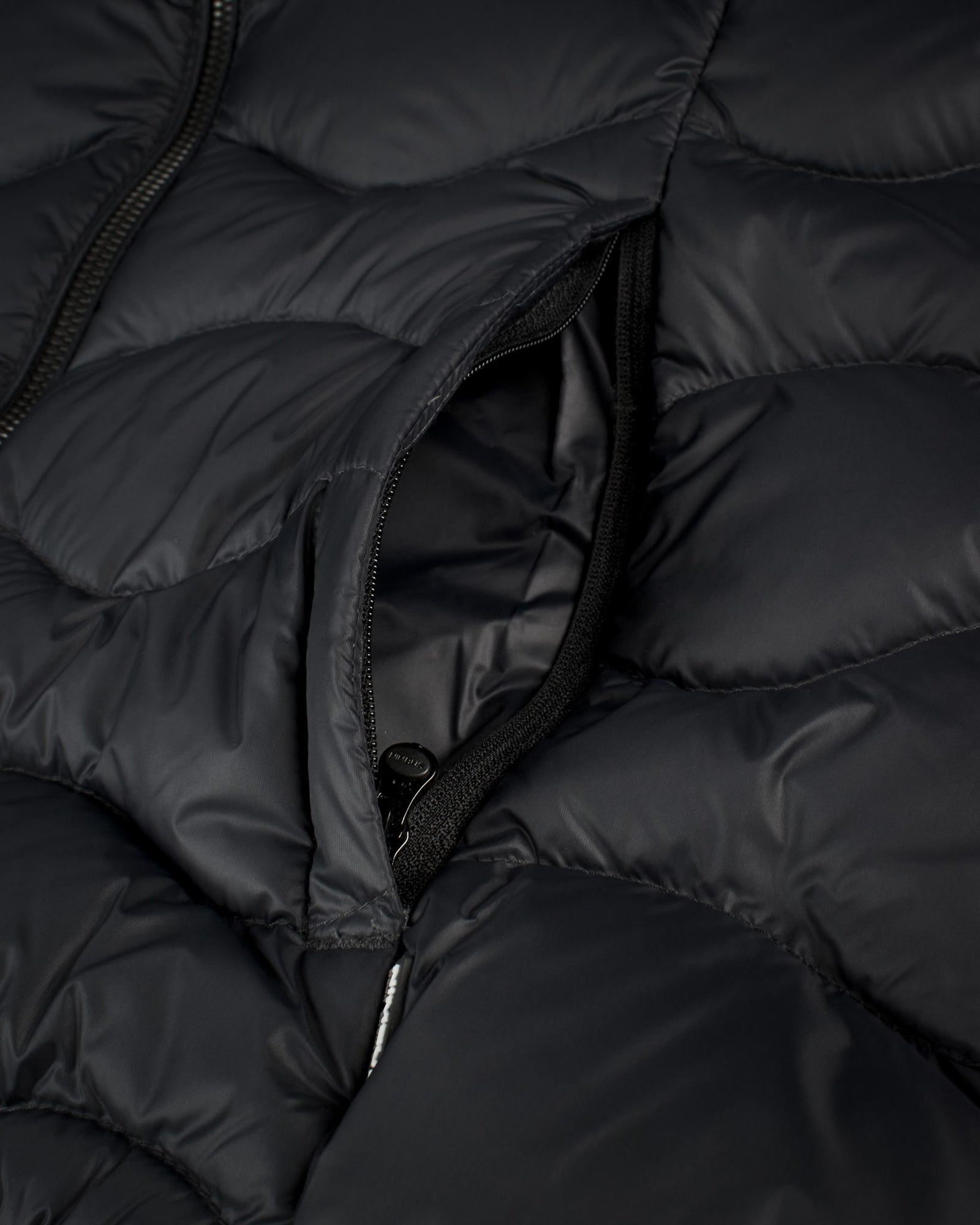 Vermont Women Black Back