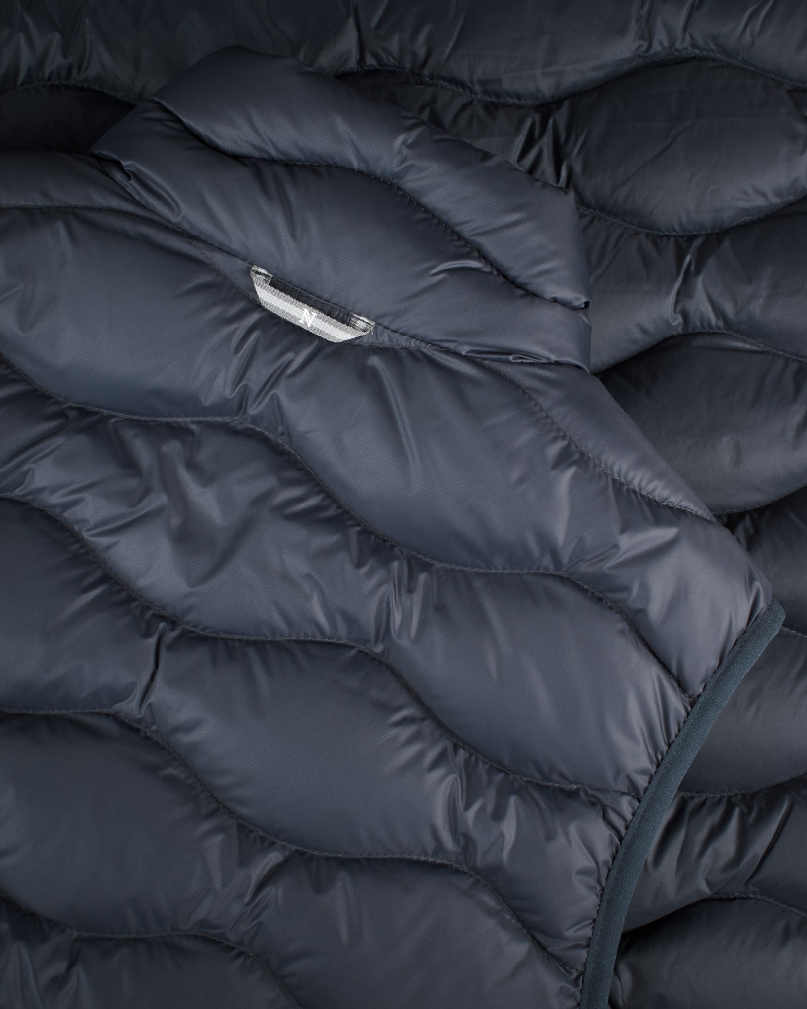 Vermont Women Midnight Blue Closeup 4