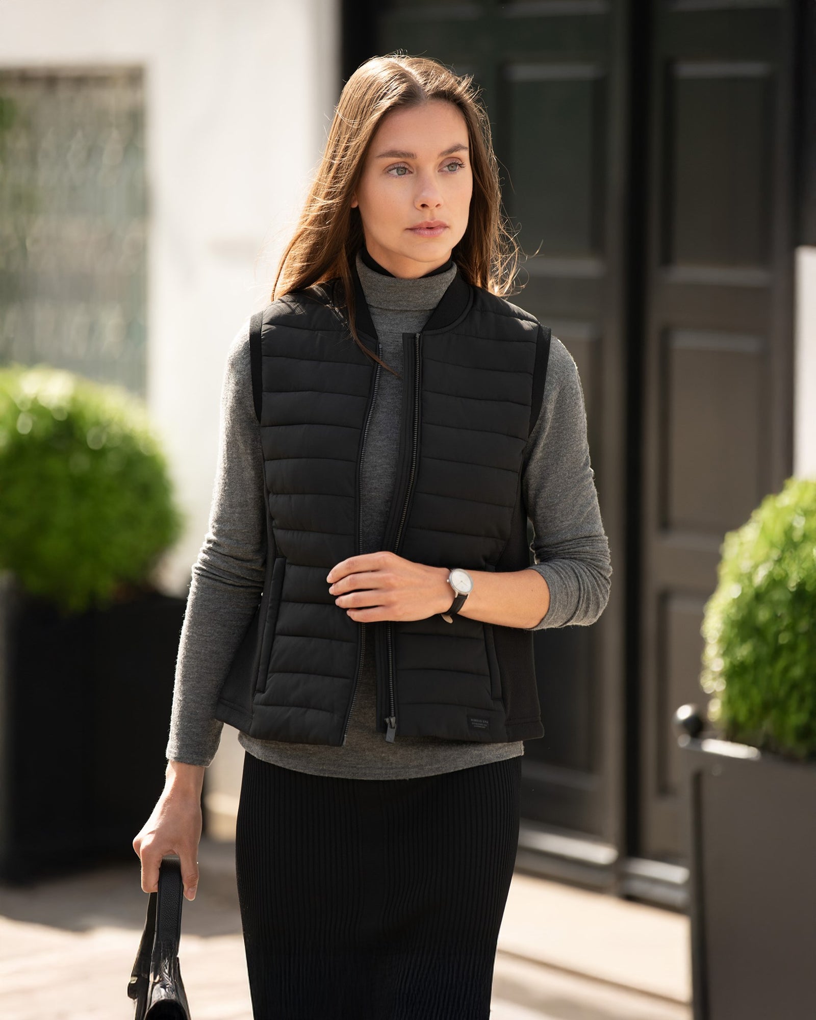 Vesper Women Black Back